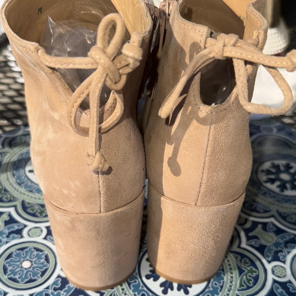 Women's Stuart Weitzman Tan Ankle Boots size 7 - Picture 3 of 11